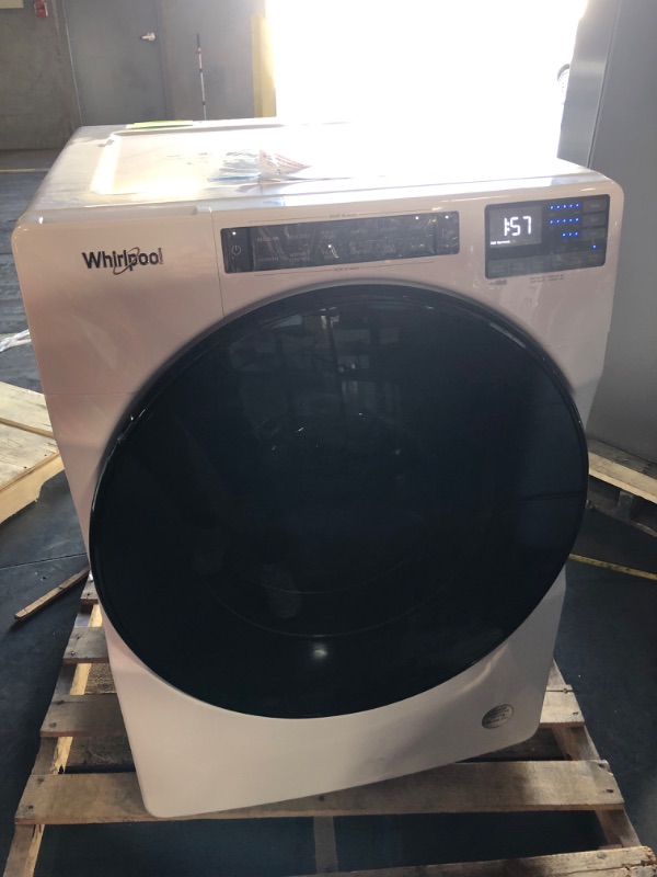 Photo 3 of (READ NOTES) WHIRLPOOL 4.5 Cu. Ft. Front Load Washer with Quick Wash Cycle
