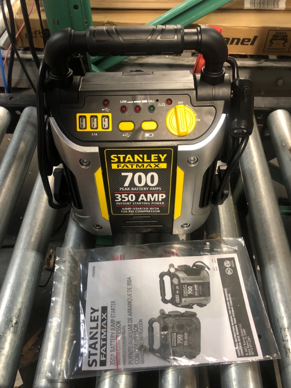Photo 2 of (READ NOTES) STANLEY FATMAX J7CS Portable Power Station Jump Starter: 700 Peak/350 Instant Amps, 120 PSI Air Compressor, 3.1A USB Ports, Battery Clamps