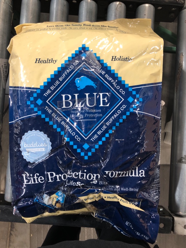 Photo 2 of (READ NOTES) Blue Buffalo Life Protection Formula Natural Senior Dry Dog Food, Chicken and Brown Rice 15-lb Dry Dog Food 15 Pound (Pack of 1)