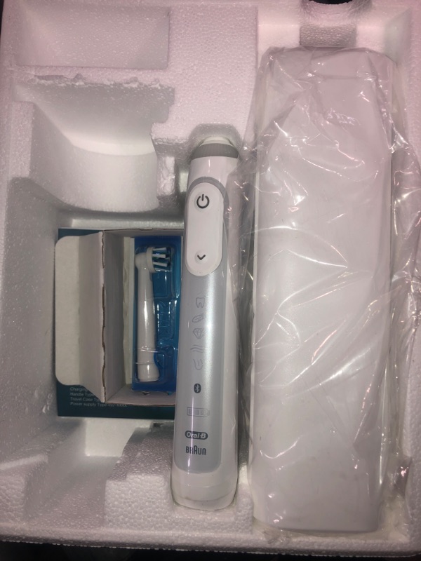 Photo 3 of (READ NOTES) Oral-B Pro Smart Limited Power Rechargeable Electric Toothbrush with (2) Brush Heads and Travel Case, White