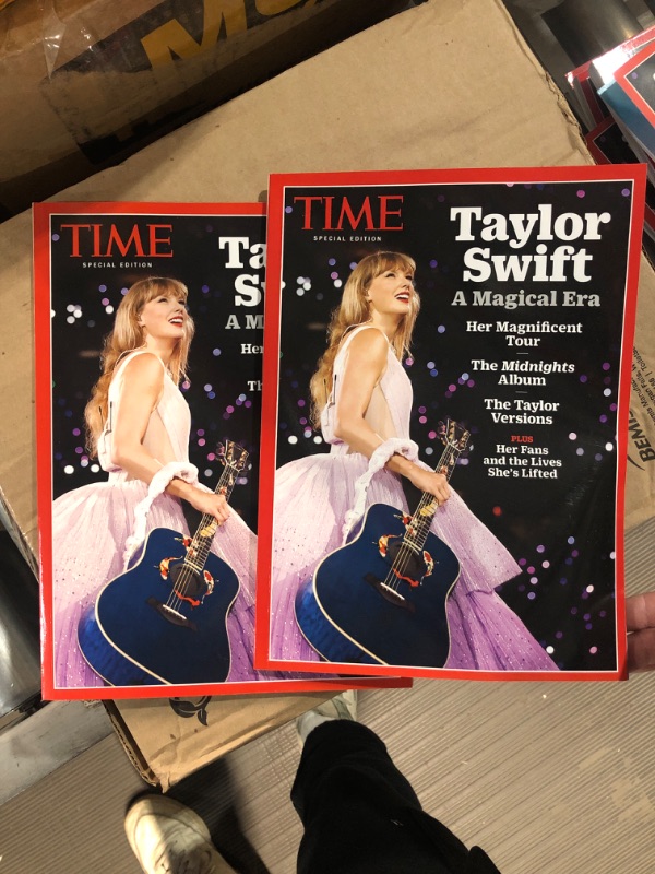 Photo 2 of (2 COPY) TAYLOR SWIFT - TIME SPECIAL MAGAZINE - THE MAGICAL ERA - BRAND NEW 2023
