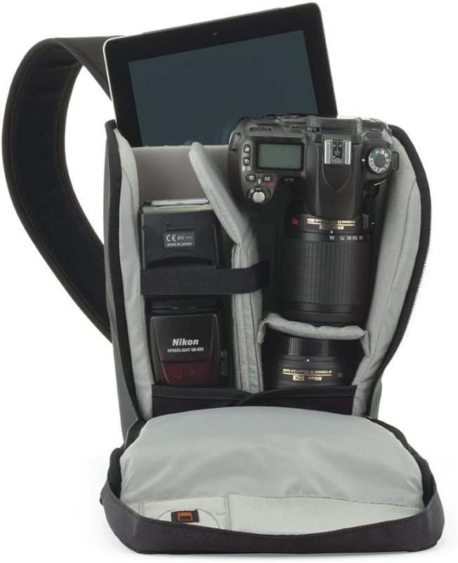 Photo 2 of (READ NOTES) Lowepro Urban Photo Sling 150 Camera Bag For Point-and-Shoot or DSLR Cameras (Black)
