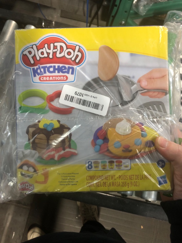 Photo 2 of (READ NOTES) Play-Doh Kitchen Creations Flip 'n Pancakes Playset with 14 Play Kitchen Accessories, Preschool Toys, Kitchen Toys for 3 Year Old Girls and Boys and Up