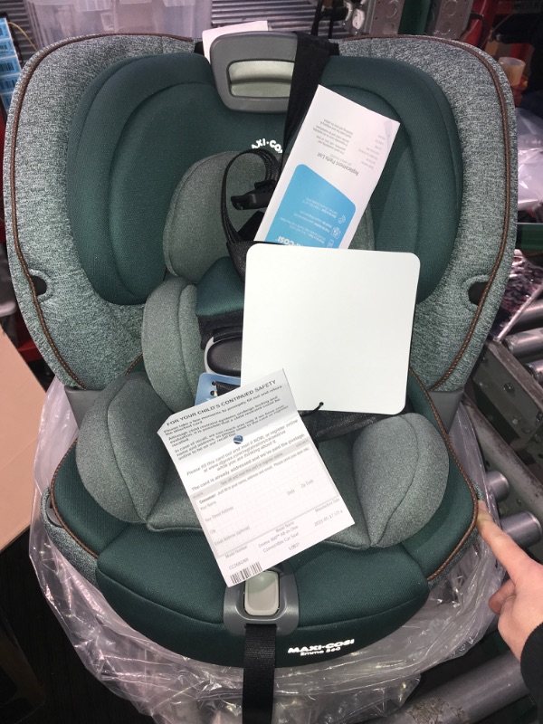 Photo 3 of (READ NOTES) Maxi-Cosi Emme 360 Rotating All-In-One Convertible Car Seat