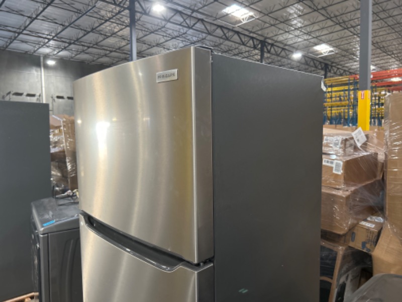 Photo 3 of ***USED - POWERS ON - DOES NOT GET COLD - UNABLE TO TROUBLESHOOT***
Frigidaire Garage-Ready 18.3-cu ft Top-Freezer Refrigerator (Easycare Stainless Steel)