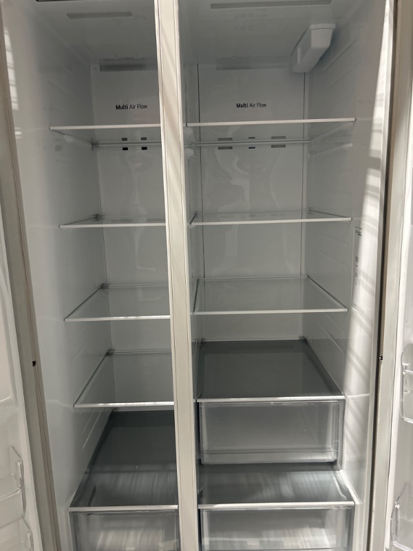 Photo 7 of LG Door in Door 27.12-cu ft Side-by-Side Refrigerator with Ice Maker (Printproof Stainless Steel)