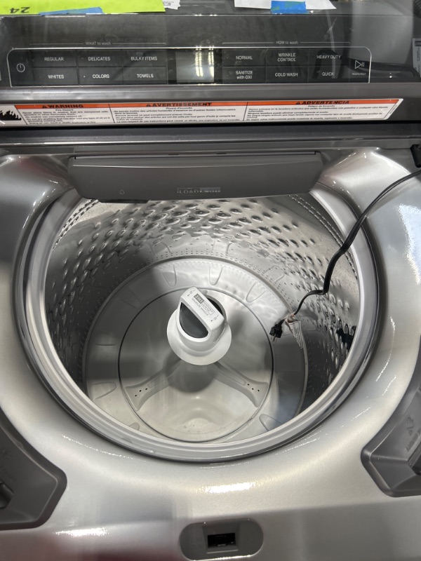 Photo 5 of Whirlpool Smart Capable w/Load and Go 5.3-cu ft High Efficiency Impeller and Agitator Smart Top-Load 