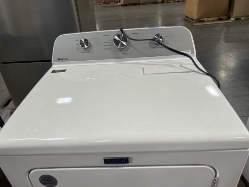 Photo 3 of Maytag 7-cu ft Side Swing DoorGas Dryer (White)