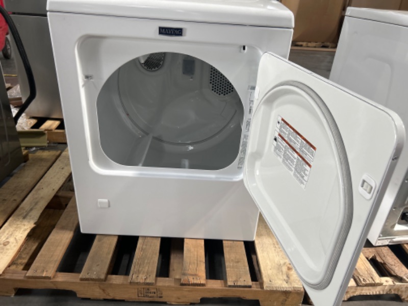 Photo 4 of Maytag 7-cu ft Side Swing DoorGas Dryer (White)