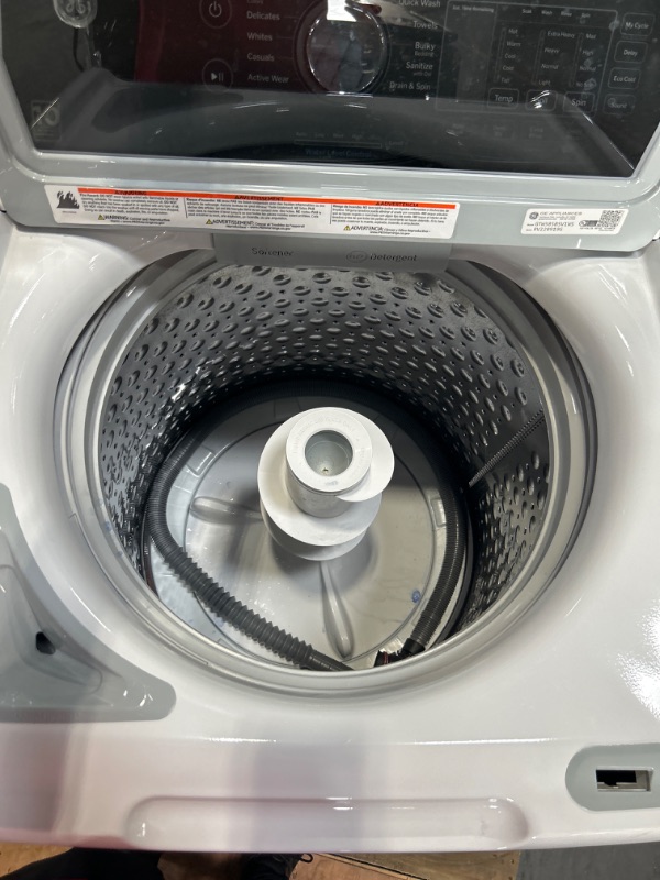 Photo 8 of GE 4.5-cu ft High Efficiency Agitator Top-Load Washer (White)