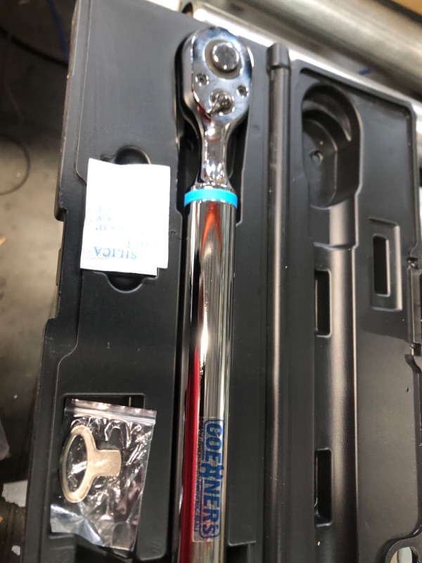 Photo 2 of 1/2 inch Drive Digital Torque Wrench (12.5-250 ft.-lb./17-340 N.m), Heavy Duty Electronic Torque Wrench with Buzzer and LCD Flash Notification, Accurate up to ±2% with Certificate of Calibration