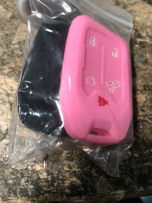 Photo 1 of CCTLKX Silicone Fob Skin Key Cover for 2019-2021 Chevrolet Silverado 1500 2500 3500 2019-2021 GMC Sierra 1500 2500 3500 HYQ1EA 13591396 13529632 13508398 (2pcs Black)