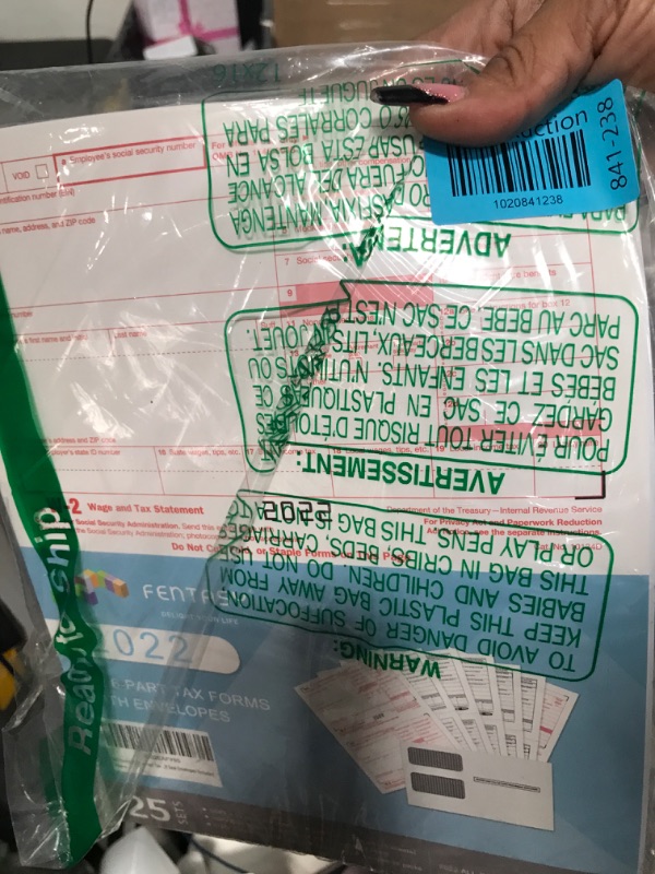 Photo 2 of W2 Forms 2022, 6 Part Tax Forms, 25 Employee Kit of Laser Forms Designed for QuickBooks and Accounting Software, 25 Self Seal Envelopes Included