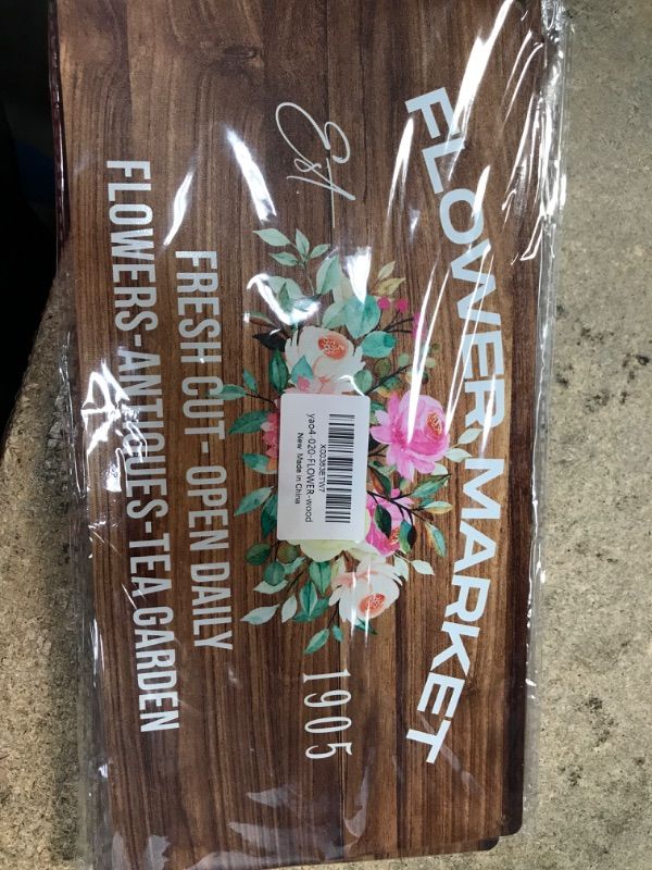 Photo 1 of Country Style Flower Market Sign Farmhouse Wooden Signs Rustic Flower Hanging Wall Plaque Sign Home Decor Present