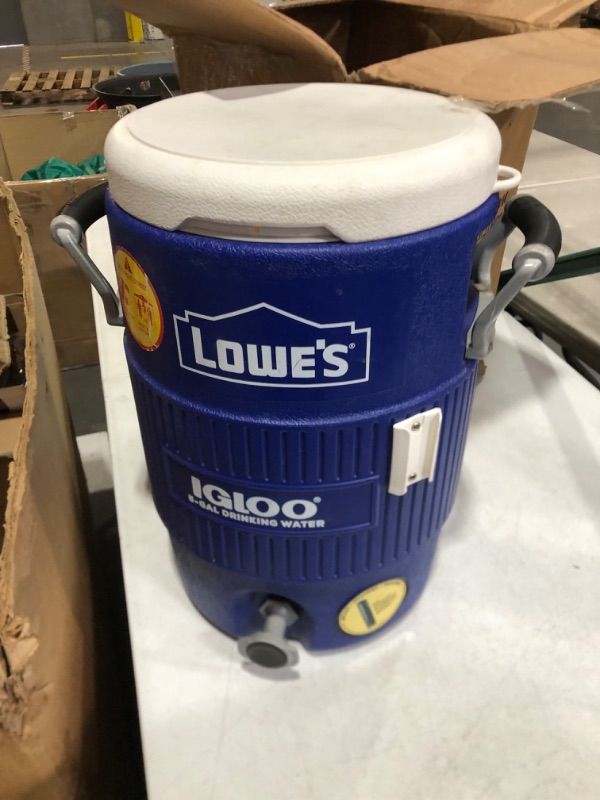 Photo 3 of ***HEAVILY USED AND DIRTY - CUP DISPENSER NOT INCLIUDED - COOLER ONLY***
Igloo 5 Gallon Portable Sports Cooler Water Beverage Dispenser Blue