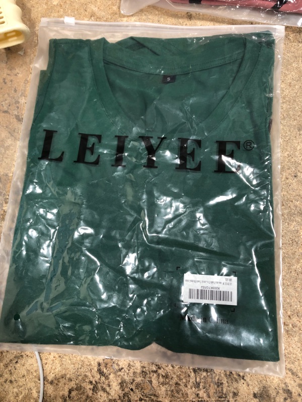 Photo 1 of Elesomo Womens T Shirts V Neck Summer Short/Long Sleeve Cotton Tops Tees
