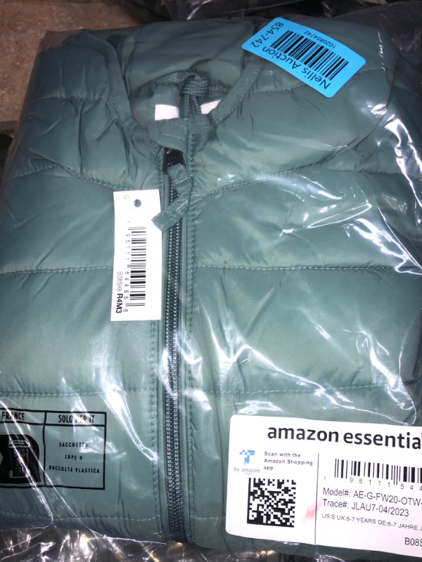 Photo 2 of Amazon Essentials Girls and Toddlers' Long Lightweight Hooded Puffer Jacket Small Green