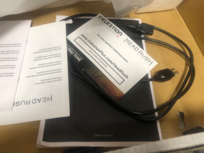 Photo 6 of HeadRush Pedalboard | Guitar Amp & FX Modelling Processor With Eleven® HD Expanded™ DSP Software, 7-Inch Touchscreen, Expression Pedal, Built-in Looper, IR Support and USB Audio Connectivity