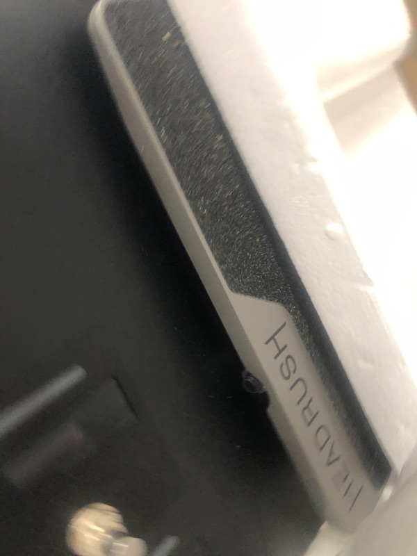 Photo 11 of HeadRush Pedalboard | Guitar Amp & FX Modelling Processor With Eleven® HD Expanded™ DSP Software, 7-Inch Touchscreen, Expression Pedal, Built-in Looper, IR Support and USB Audio Connectivity