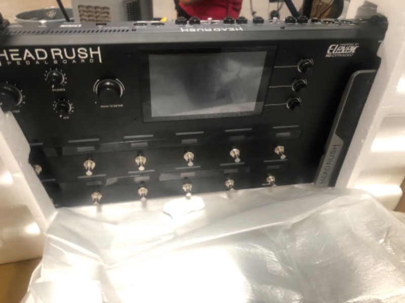 Photo 4 of HeadRush Pedalboard | Guitar Amp & FX Modelling Processor With Eleven® HD Expanded™ DSP Software, 7-Inch Touchscreen, Expression Pedal, Built-in Looper, IR Support and USB Audio Connectivity