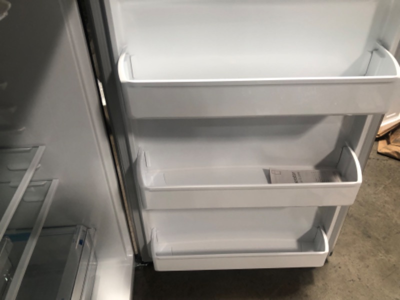 Photo 9 of Frigidaire Garage-Ready 18.3-cu ft Top-Freezer Refrigerator (Fingerprint Resistant Stainless Steel)