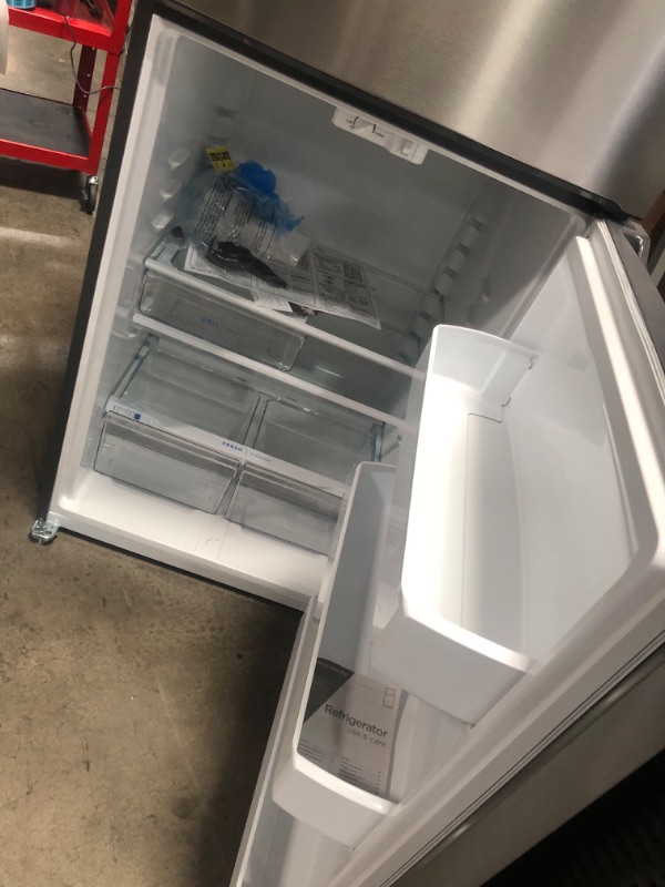 Photo 5 of Frigidaire Garage-Ready 18.3-cu ft Top-Freezer Refrigerator (Fingerprint Resistant Stainless Steel)