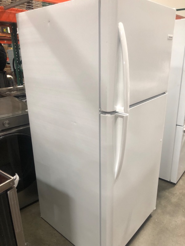 Photo 2 of Frigidaire 20.5-cu ft Top-Freezer Refrigerator (White)