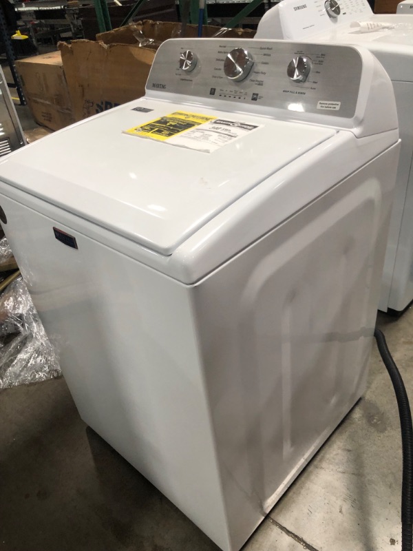 Photo 5 of Maytag 4.5-cu ft High Efficiency Agitator Top-Load Washer (White)