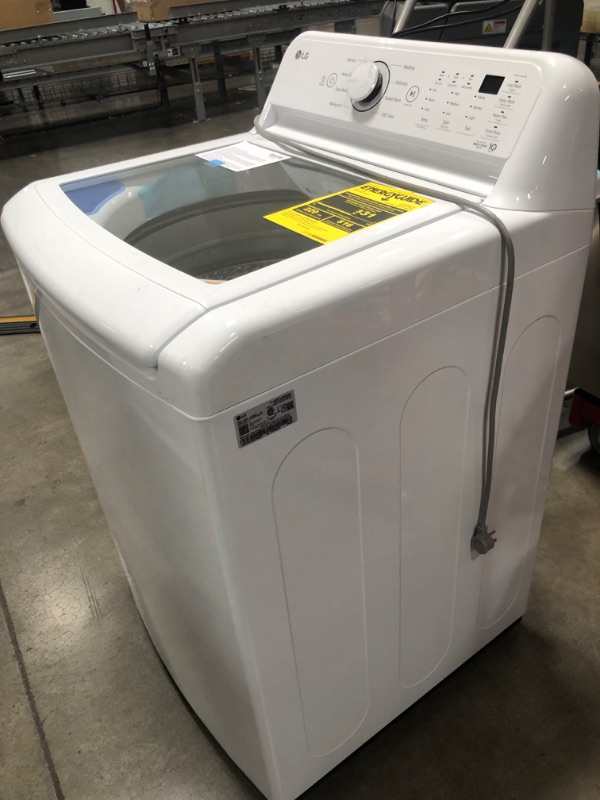 Photo 2 of LG ColdWash 4.5-cu ft Impeller Top-Load Washer (White)