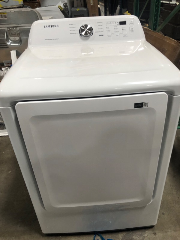 Photo 2 of Samsung 7.2-cu ft Electric Dryer (White)