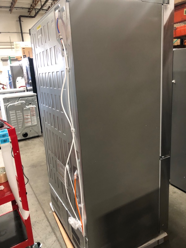 Photo 12 of LG 25.5-cu ft Counter-depth Smart French Door Refrigerator with Dual Ice Maker and Door within Door (Fingerprint Resistant) ENERGY STAR