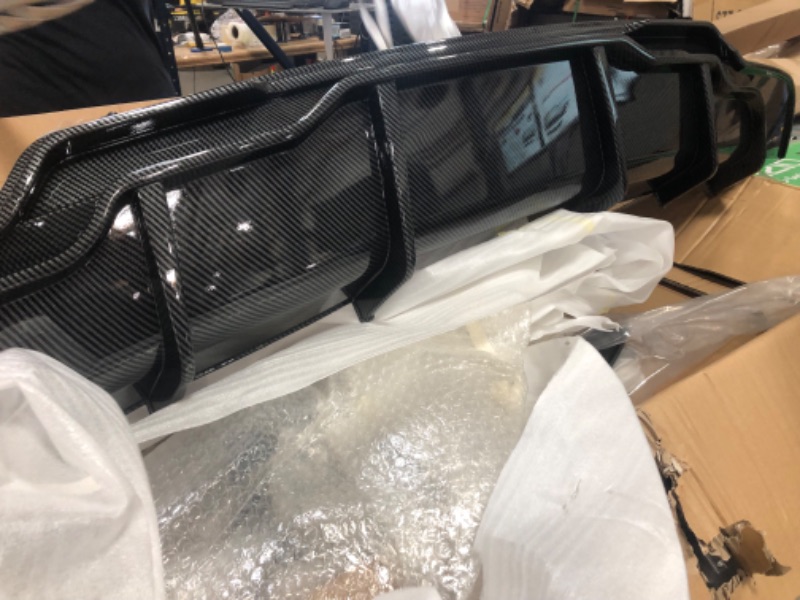Photo 1 of *USED* MCARCAR KIT Carbon Fiber Rear Diffuser for Tesla Model 3 Sedan 2016-2023 Rear Lower Bumper Diffuser Lip Spoiler Body Kit Factory Outlet
