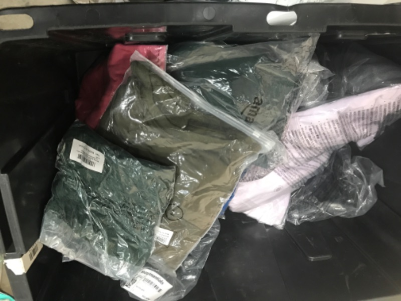 Photo 1 of assorted sized clothing bundle12items