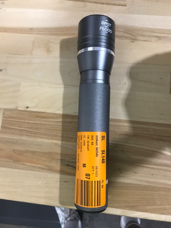 Photo 2 of 1000 Lumens LED Slide-to-Focusing Aluminum Flashlight
