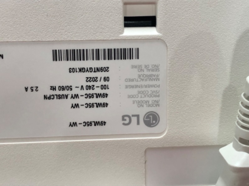 Photo 9 of **CRACKED ON ONE END STILL WORKS AND FUNCTIONS***LG 49WL95C-WY 32:9 UltraWide Monitor 49" Dual DQHD (5120 x 1440) Curved IPS Display, HDR10, USB Type-C with 85W PD, sRGB 99% Color Gamut, Height/Swivel/Tilt Adjustable Stand - Black and Silver
