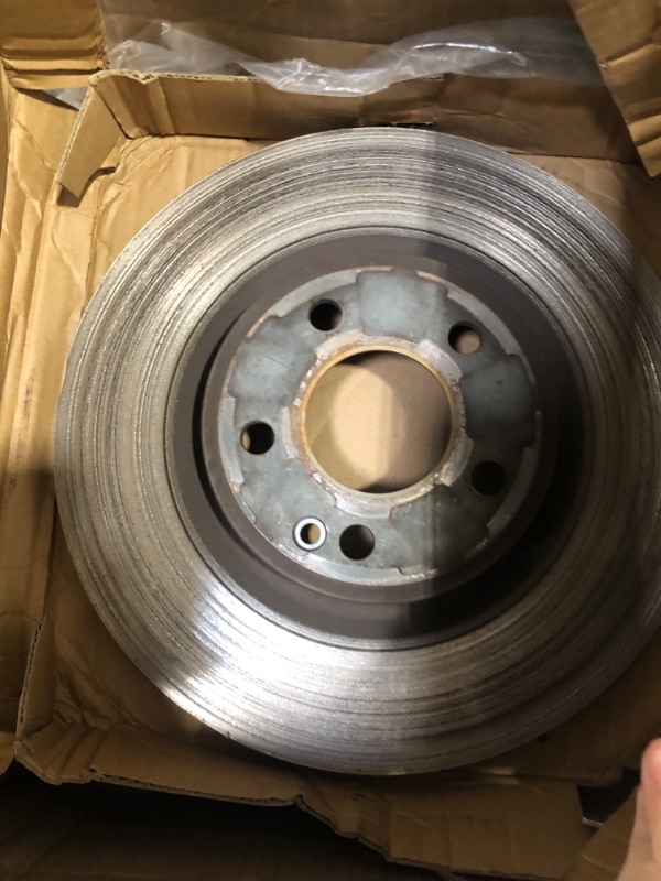Photo 1 of R1 Concepts Front Brakes and Rotors Kit |Front Brake Pads| Brake Rotors and Pads| Semi Metallic Brake Pads and Rotors |Hardware Kit |fits 2014-2020 Infiniti QX30, Mercedes-Benz CLA250, GLA250