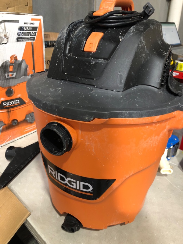 Photo 2 of * used and dirty * powers on *
RIDGID 12 Gal. 5.0-Peak HP NXT Wet/Dry Shop Vacuum with Filter, Hose and Accessories