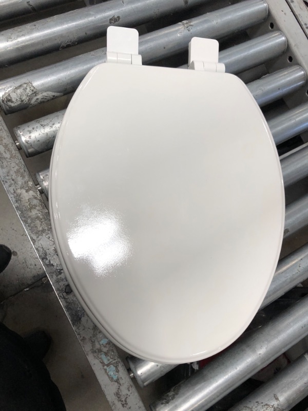 American Standard Moments Wood White Elongated Soft Close Toilet Seat