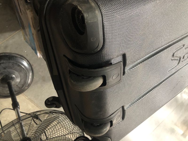 Photo 8 of ***DAMAGED - WHEELS BROKEN OFF - SEE PICTURES***
Samsonite Hard Case Golf Travel Bag with Wheels 54 x 16 x 19 inches