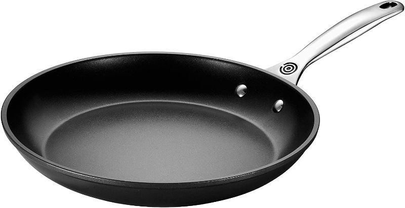 Photo 1 of * see images for damage *
Le Creuset Toughened Nonstick PRO Cookware  11" Fry Pan