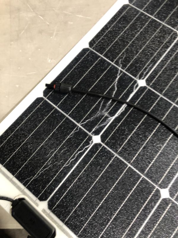 Photo 3 of ***UNTESTED - MAJOR DAMAGED - SEE PICTURES***
Renogy Flexible Solar Panel 175 Watt