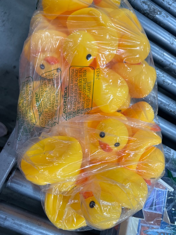 Photo 1 of 25pack rubber ducks  