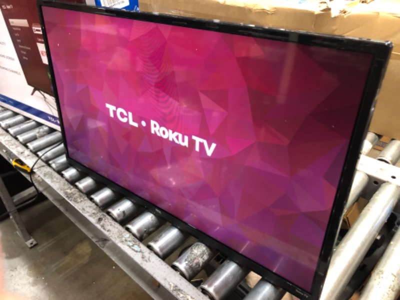 Photo 3 of TCL 32" Class 3-Series HD 720p LED Smart Roku TV - 32S355