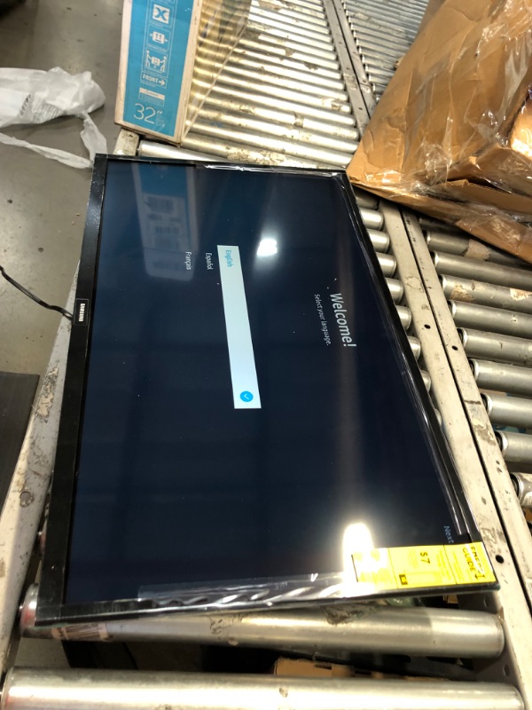 Photo 4 of SAMSUNG 32-inch Class LED Smart FHD TV 1080P (UN32N5300AFXZA, 2018 Model)