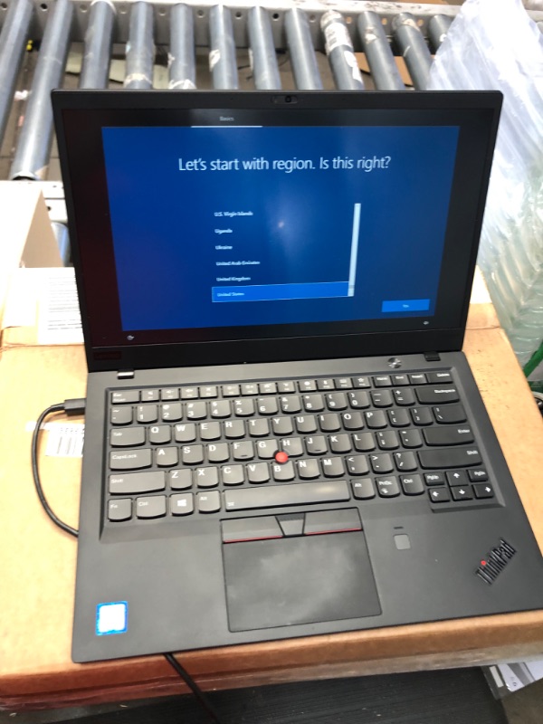 Photo 5 of Lenovo ThinkPad X1 Carbon (6th Gen) 14-inch FHD Laptop, Intel Quad Core i7-8650U, 16GB RAM, 512GB NVMe-PCIe SSD, Fingerprint Reader, Windows 10 Pro, Black 
