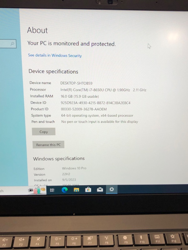 Photo 6 of Lenovo ThinkPad X1 Carbon (6th Gen) 14-inch FHD Laptop, Intel Quad Core i7-8650U, 16GB RAM, 512GB NVMe-PCIe SSD, Fingerprint Reader, Windows 10 Pro, Black 
