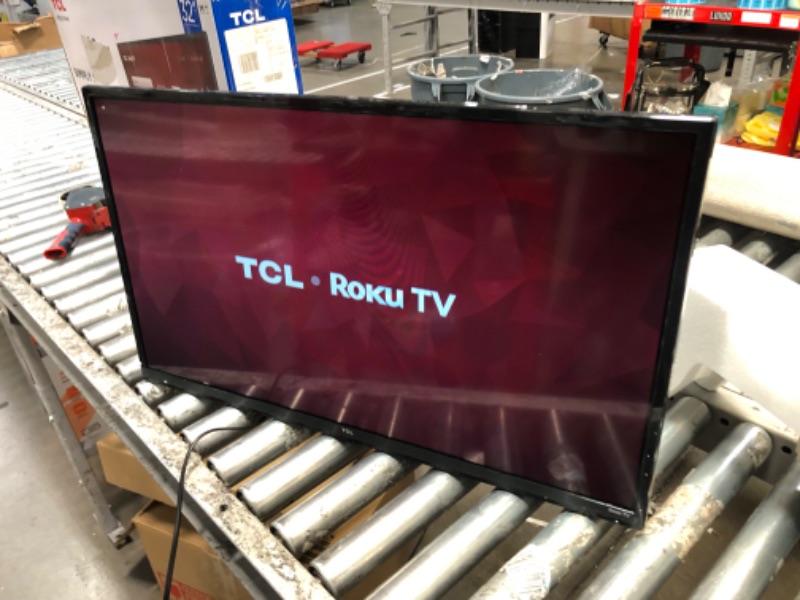 Photo 1 of TCL 32" Class 3-Series HD 720p LED Smart Roku TV - 32S355