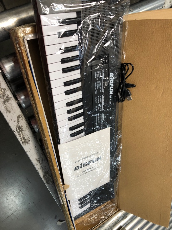 Photo 2 of *USED* M SANMERSEN Kids Music Piano Keyboard, 61 Keys Piano Keyboard Toys with Microphone Portable Mono Electronic Piano Keyboard Teaching Piano Toy Gift for Beginners Boys Girls Ages 3-12, Black