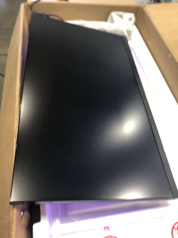 Photo 4 of LG UltraGear UHD 32-Inch Gaming Monitor 32GQ950-B, Nano IPS 1ms (GtG) with ATW, VESA DisplayHDR 1000, NVIDIA G-SYNC, and AMD FreeSync, 144Hz, Black
