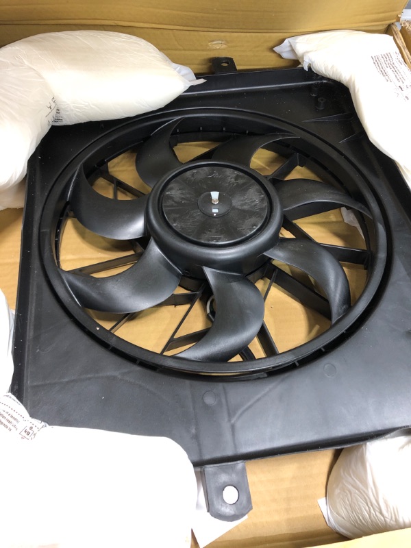 Photo 1 of ***DAMAGED***AUTOMOTIVE COOLING FAN UNKNOWN MODEL